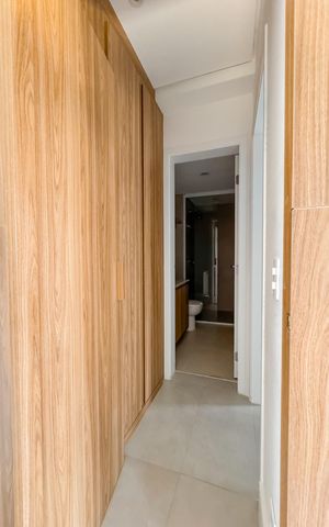 Apartamento à venda com 72m², 1 quarto e 1 vaga Apartamento à venda com 72m², 1 quarto e 1 vagaCorredor - Armários