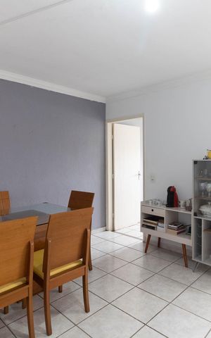 Casa à venda com 130m², 2 quartos e 3 vagas Casa à venda com 130m², 2 quartos e 3 vagasSala