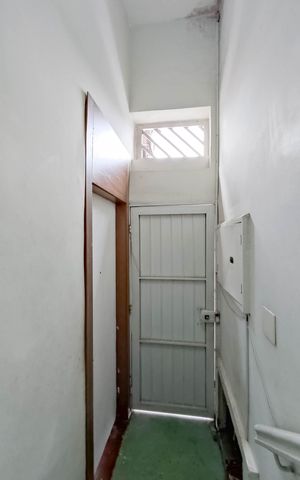 Casa à venda com 130m², 2 quartos e 3 vagas Casa à venda com 130m², 2 quartos e 3 vagasAcesso para a Garagem