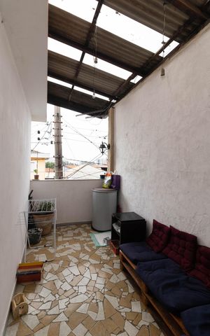 Casa à venda com 130m², 2 quartos e 3 vagas Casa à venda com 130m², 2 quartos e 3 vagasVaranda da Sala