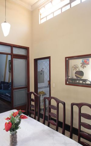 Casa à venda com 210m², 3 quartos e 2 vagasCopa