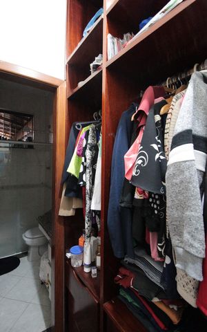 Casa à venda com 210m², 3 quartos e 2 vagasCloset da suíte