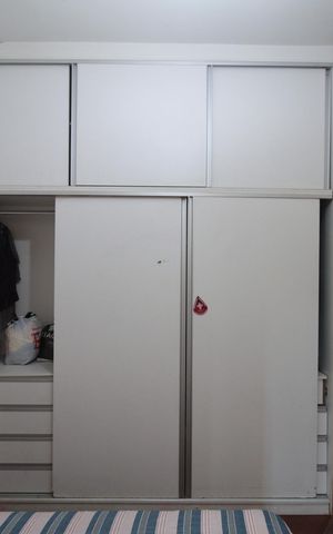 Casa à venda com 210m², 3 quartos e 2 vagasSuíte