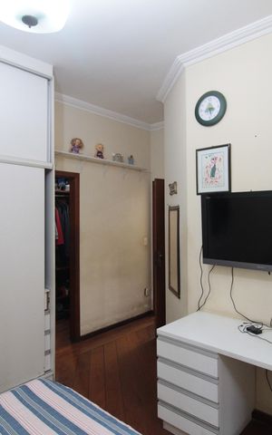 Casa à venda com 210m², 3 quartos e 2 vagasSuíte