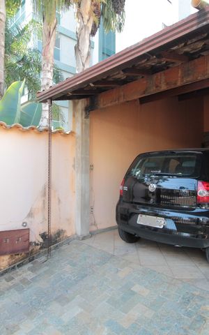 Casa à venda com 210m², 3 quartos e 2 vagasGaragem