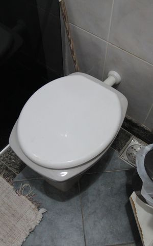Casa à venda com 210m², 3 quartos e 2 vagasBanheiro Social