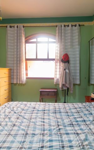 Casa à venda com 203m², 6 quartos e 7 vagas Casa à venda com 203m², 6 quartos e 7 vagasQuarto 4