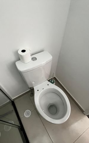 Apartamento à venda com 43m², 2 quartos e 1 vaga Apartamento à venda com 43m², 2 quartos e 1 vagaBanheiro
