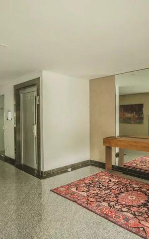 Apartamento à venda com 209m², 3 quartos e 3 vagas Apartamento à venda com 209m², 3 quartos e 3 vagasHall social