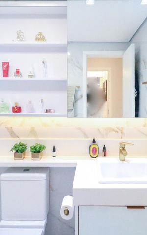 Apartamento à venda com 67m², 2 quartos e 2 vagasBanheiro da Suíte