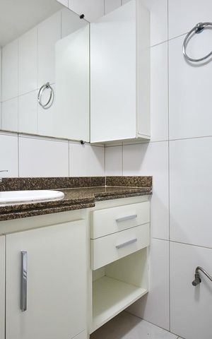 Apartamento à venda com 71m², 3 quartos e 2 vagasBanheiro da Suíte