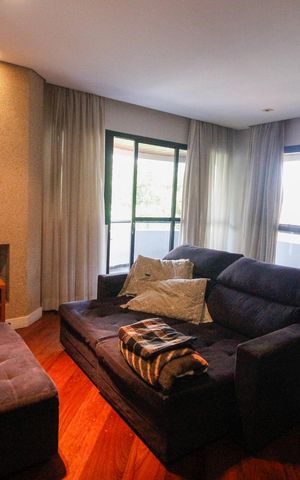 Apartamento à venda com 158m², 4 quartos e 2 vagasSala