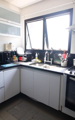 Apartamento à venda com 158m², 4 quartos e 2 vagasCozinha