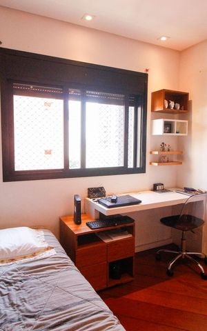 Apartamento à venda com 158m², 4 quartos e 2 vagasSuíte 1