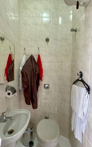 Apartamento à venda com 264m², 4 quartos e 2 vagasBanheiro de serviço