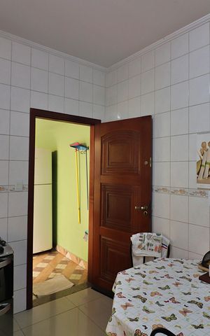 Casa à venda com 216m², 3 quartos e 2 vagasCozinha