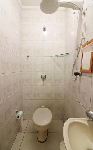 Casa à venda com 216m², 3 quartos e 2 vagasBanheiro de Serviço