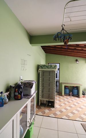 Casa à venda com 216m², 3 quartos e 2 vagasÁrea de Serviço