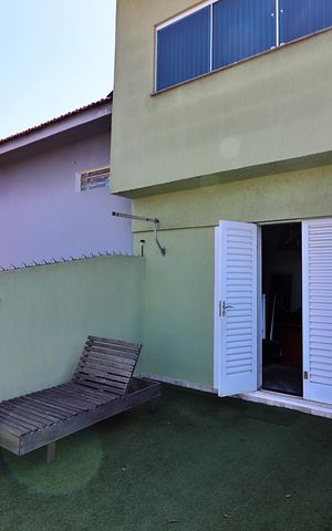 Casa à venda com 216m², 3 quartos e 2 vagasQuarto 1 Varanda