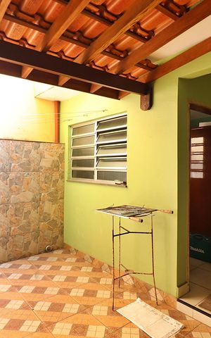 Casa à venda com 216m², 3 quartos e 2 vagasQuintal