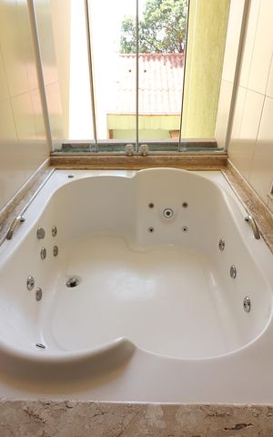 Casa à venda com 216m², 3 quartos e 2 vagasBanheiro Social