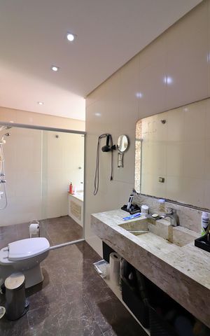 Casa à venda com 216m², 3 quartos e 2 vagasBanheiro Social