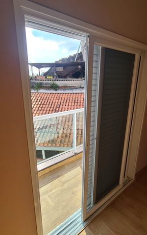 Casa à venda com 405m², 4 quartos e 6 vagas Casa à venda com 405m², 4 quartos e 6 vagasQuarto 2