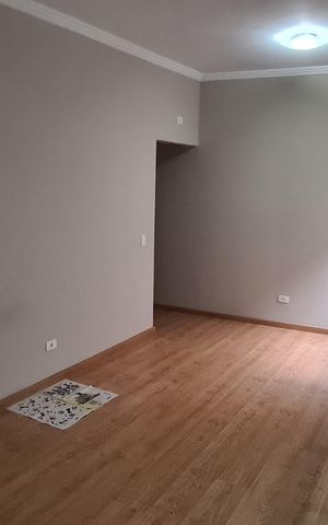 Casa à venda com 405m², 4 quartos e 6 vagas Casa à venda com 405m², 4 quartos e 6 vagasCorredor