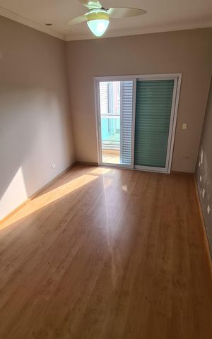 Casa à venda com 405m², 4 quartos e 6 vagas Casa à venda com 405m², 4 quartos e 6 vagasQuarto 1