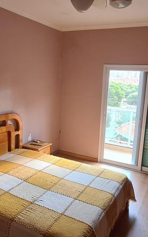 Casa à venda com 405m², 4 quartos e 6 vagas Casa à venda com 405m², 4 quartos e 6 vagasQuarto 2