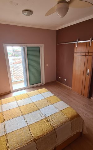 Casa à venda com 405m², 4 quartos e 6 vagas Casa à venda com 405m², 4 quartos e 6 vagasQuarto 2