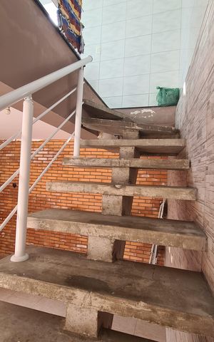 Casa à venda com 405m², 4 quartos e 6 vagas Casa à venda com 405m², 4 quartos e 6 vagasÁrea Externa