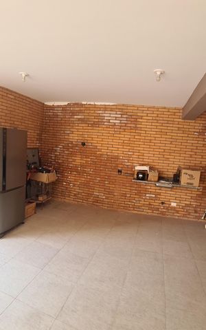 Casa à venda com 405m², 4 quartos e 6 vagas Casa à venda com 405m², 4 quartos e 6 vagasÁrea Externa