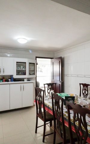 Casa para alugar com 350m², 4 quartos e 2 vagasCozinha