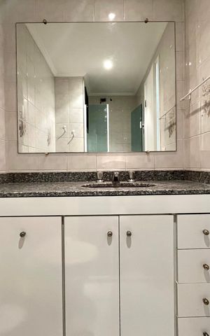Apartamento à venda com 70m², 3 quartos e 1 vaga Apartamento à venda com 70m², 3 quartos e 1 vagaBanheiro da Suíte