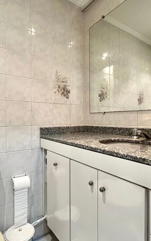 Apartamento à venda com 70m², 3 quartos e 1 vaga Apartamento à venda com 70m², 3 quartos e 1 vagaBanheiro da Suíte