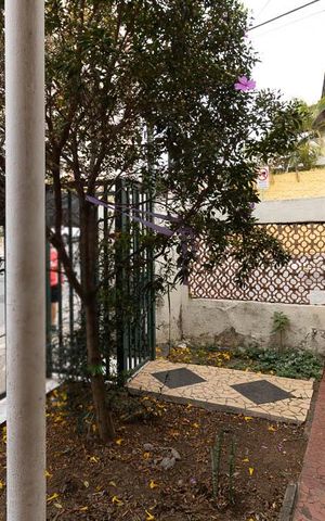 Casa à venda com 200m², 5 quartos e 1 vaga Casa à venda com 200m², 5 quartos e 1 vagaJardim