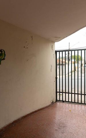 Casa à venda com 200m², 5 quartos e 1 vaga Casa à venda com 200m², 5 quartos e 1 vagaGaragem