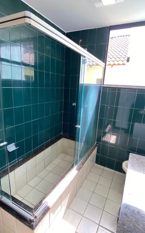 Casa de condomínio para alugar com 330m², 5 quartos e 2 vagas Casa de condomínio para alugar com 330m², 5 quartos e 2 vagasBanheiro Social
