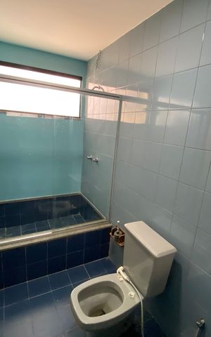 Casa de condomínio para alugar com 330m², 5 quartos e 2 vagas Casa de condomínio para alugar com 330m², 5 quartos e 2 vagasBanheiro Suíte 2