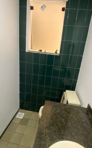 Casa de condomínio para alugar com 330m², 5 quartos e 2 vagas Casa de condomínio para alugar com 330m², 5 quartos e 2 vagasLavabo