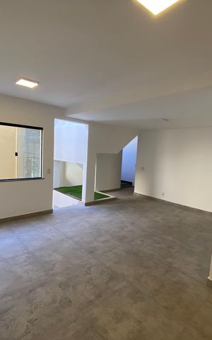 Casa de condomínio para alugar com 330m², 5 quartos e 2 vagas Casa de condomínio para alugar com 330m², 5 quartos e 2 vagasSala