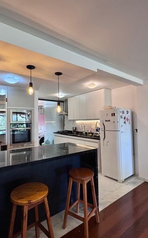 Apartamento à venda com 180m², 5 quartos e 2 vagas Apartamento à venda com 180m², 5 quartos e 2 vagasCozinha e Área de Serviço