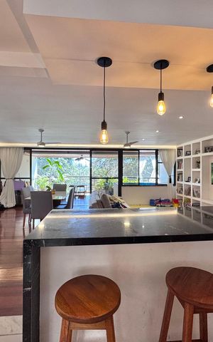 Apartamento à venda com 180m², 5 quartos e 2 vagas Apartamento à venda com 180m², 5 quartos e 2 vagasSala