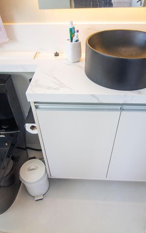 Apartamento à venda com 83m², 2 quartos e 1 vaga Apartamento à venda com 83m², 2 quartos e 1 vagaBanheiro da Suíte 1