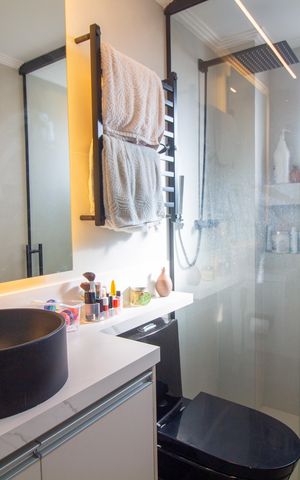Apartamento à venda com 83m², 2 quartos e 1 vaga Apartamento à venda com 83m², 2 quartos e 1 vagaBanheiro da Suíte 2