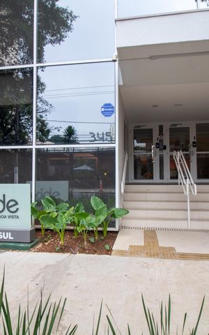 Apartamento à venda com 83m², 2 quartos e 1 vaga Apartamento à venda com 83m², 2 quartos e 1 vagaFachada e portaria
