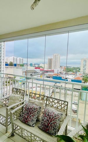 Apartamento à venda com 114m², 3 quartos e 2 vagas Apartamento à venda com 114m², 3 quartos e 2 vagasVaranda