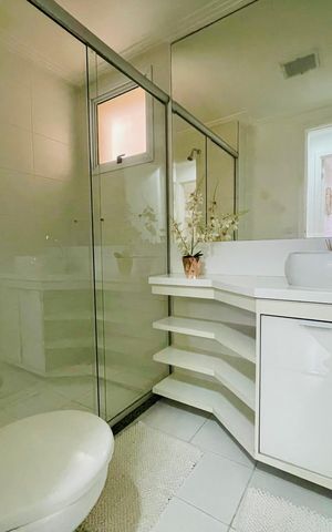 Apartamento à venda com 114m², 3 quartos e 2 vagas Apartamento à venda com 114m², 3 quartos e 2 vagasBanheiro 2