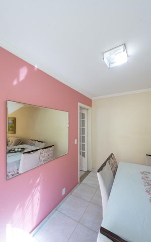 Casa à venda com 169m², 3 quartos e 2 vagas Casa à venda com 169m², 3 quartos e 2 vagasSala de Jantar